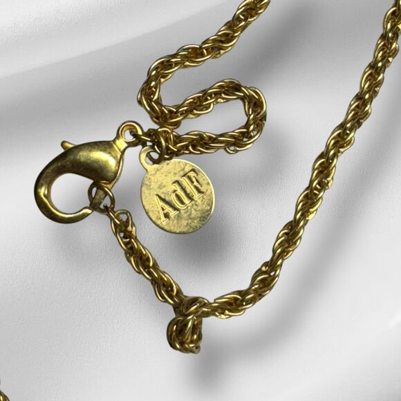 Gold Tone Chain Necklace Oval Photo Locket and Red Stone Marked ADF - Picture 8 of 9